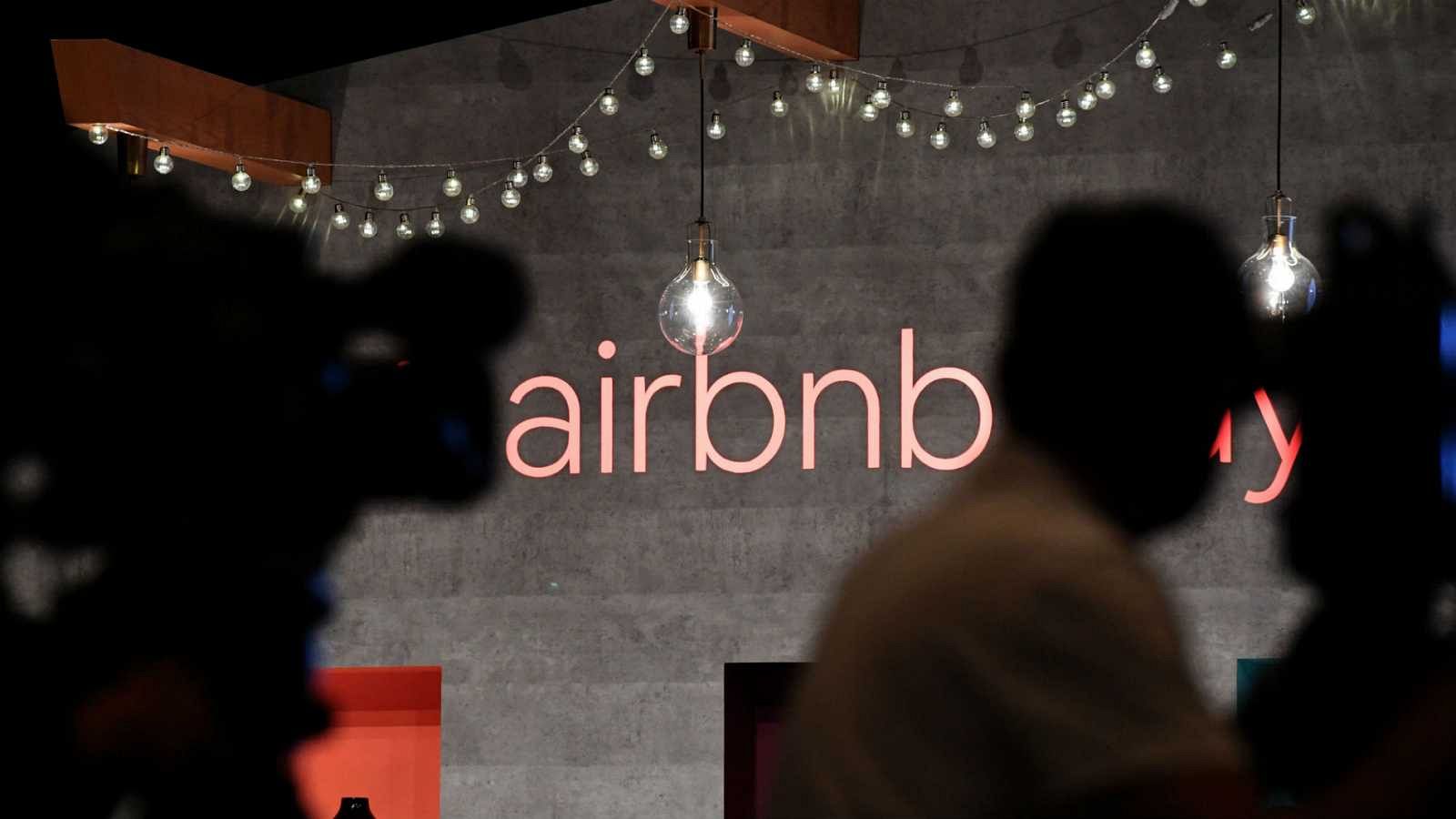 La plataforma Airbnb, torna a ser requerida per l'Ajuntament de Barcelona