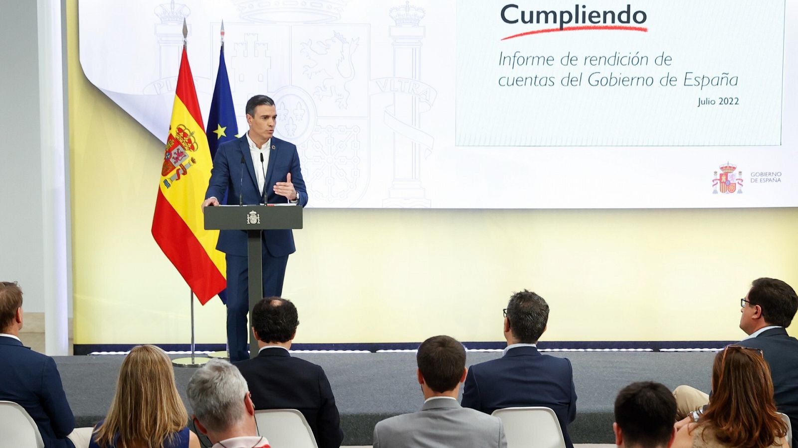 El presidente del Gobierno, Pedro Sánchez, ofrece el tradicional balance del curso político