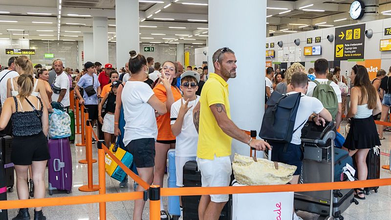 Zona de embarque de EasyJet en el aeropuerto de Palma de Mallorca
