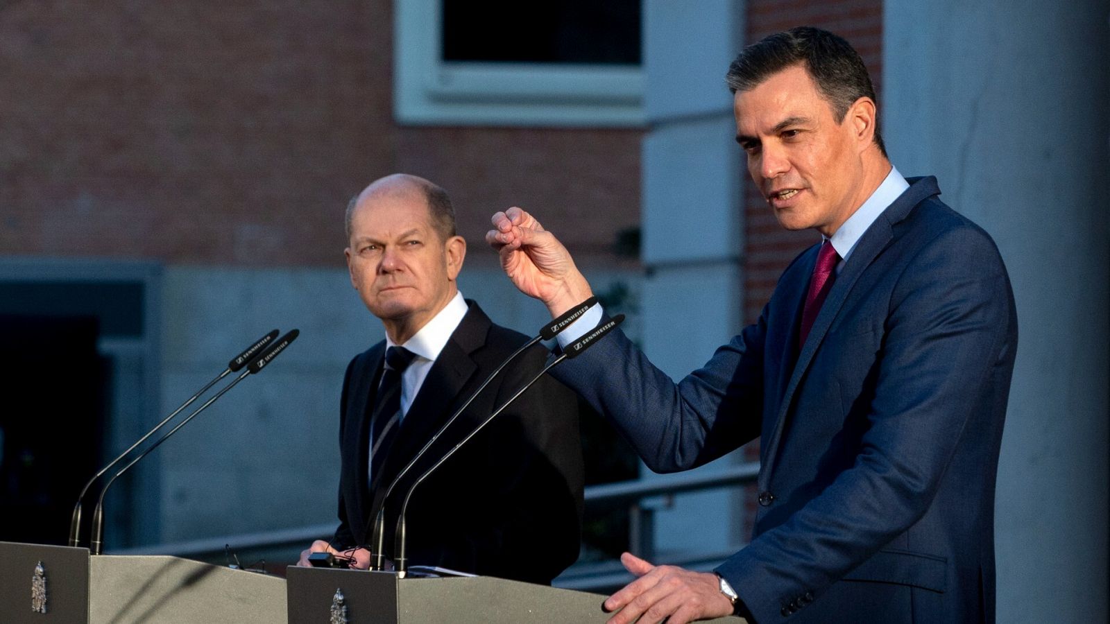 Scholz y Sánchez durante una rueda de prensa tras su reunión en el Palacio de la Moncloa en enero de 2022
