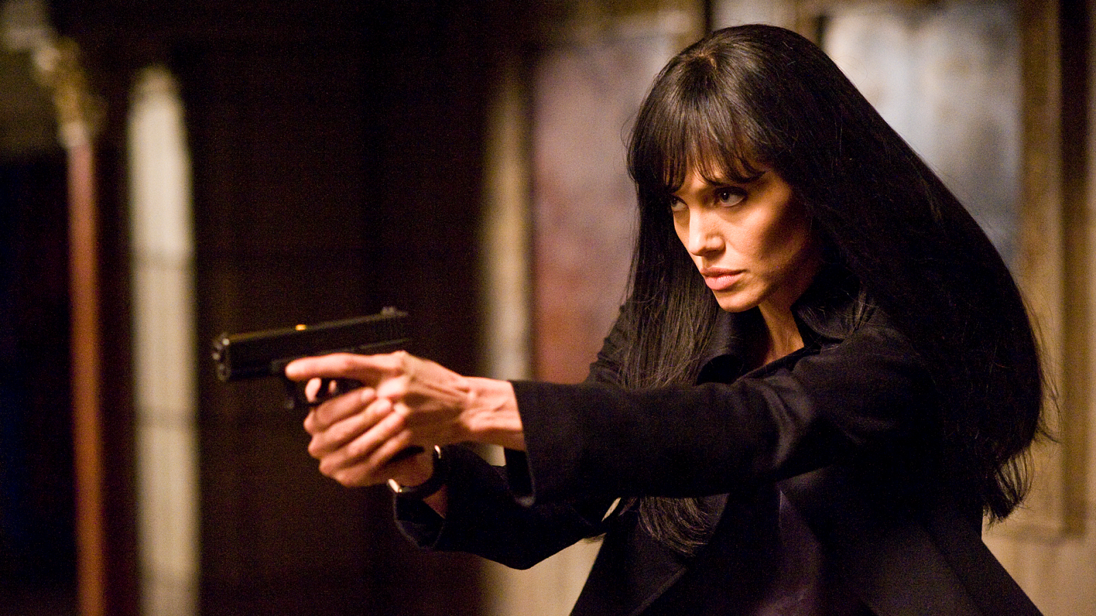 La actriz Angelina Jolie en 'Salt' (2010)