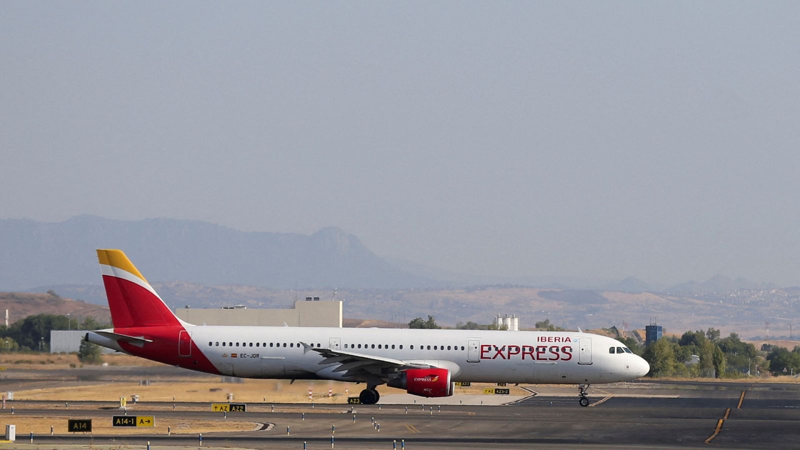 Un avión de Iberia Express en Barajas