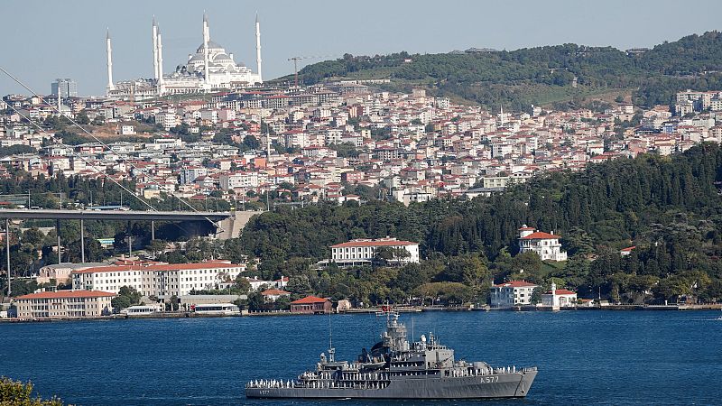 Imagen de un buque turco en Estambul