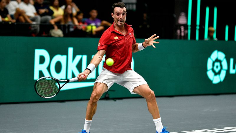 Roberto Bautista en su partido ante Miomir Kecmanovic en la Copa Davis.