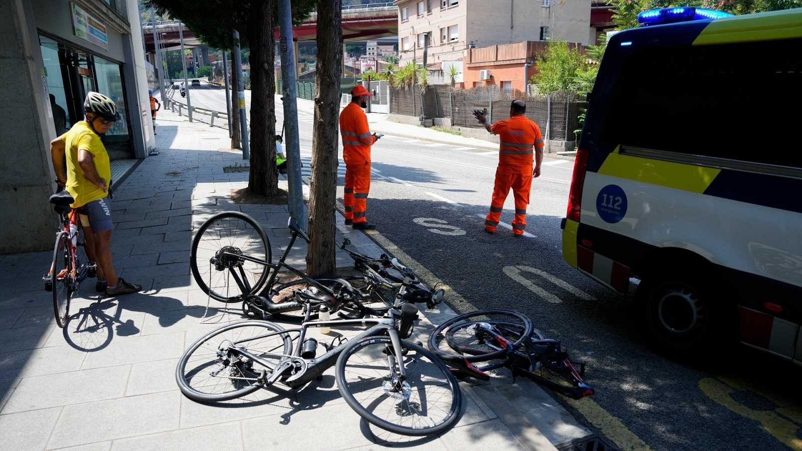 Imagen del atropello de dos ciclistas en Barcelona