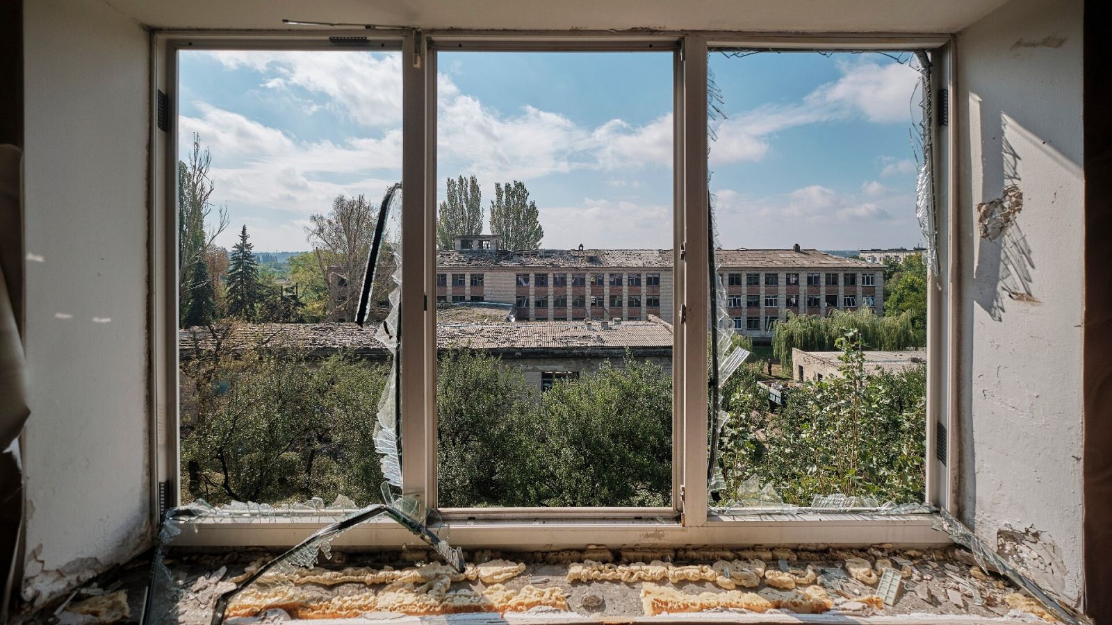Una vivienda dañada por los bombardeos rusos en la ciudad de Selidovo