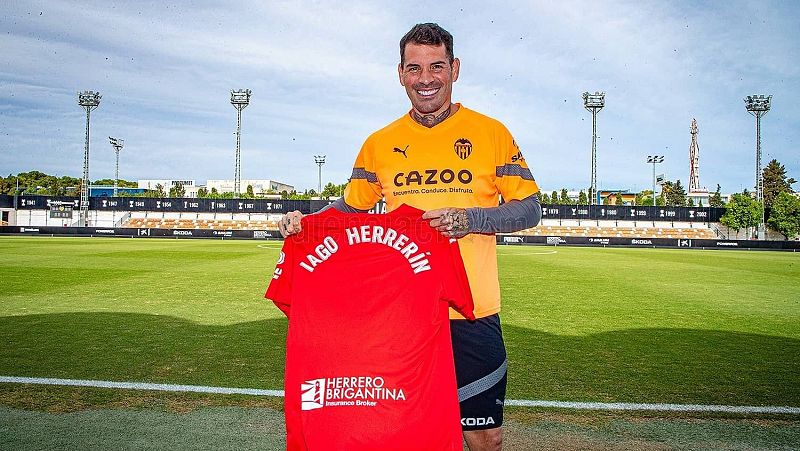 ago Herrerín se incorpora a la plantilla del Valencia