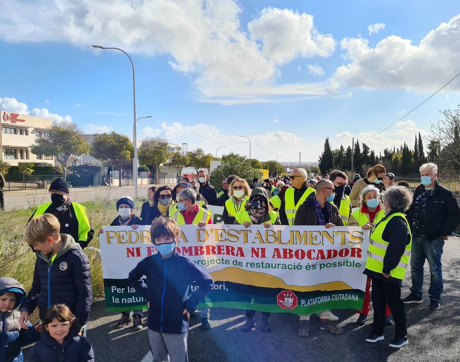 Els veïns s'han mobilitzat contra el projecte de restauració de les pedreres