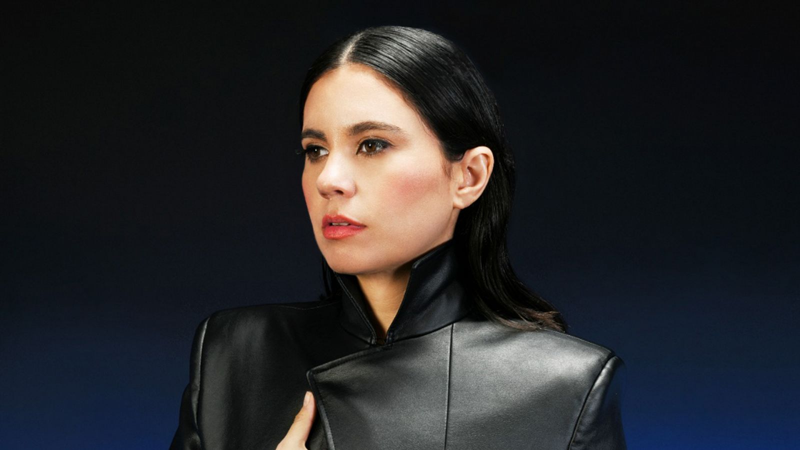 La artista Javiera Mena presenta 'Nocturna', su disco más sensual