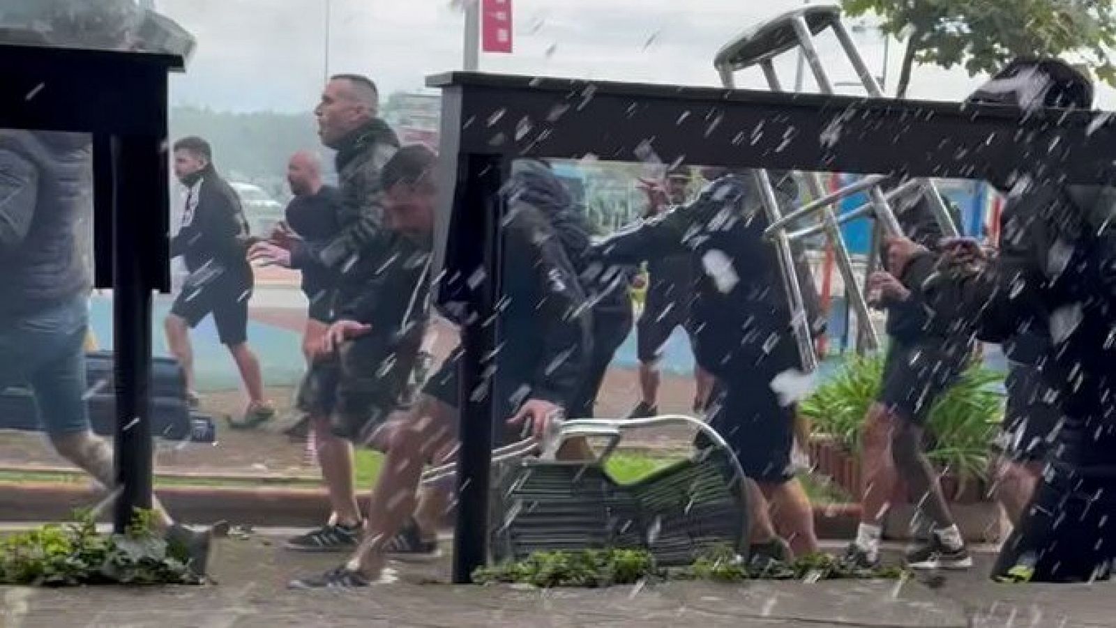 Batalla campal entre ultras del Racing del Santander y Málaga