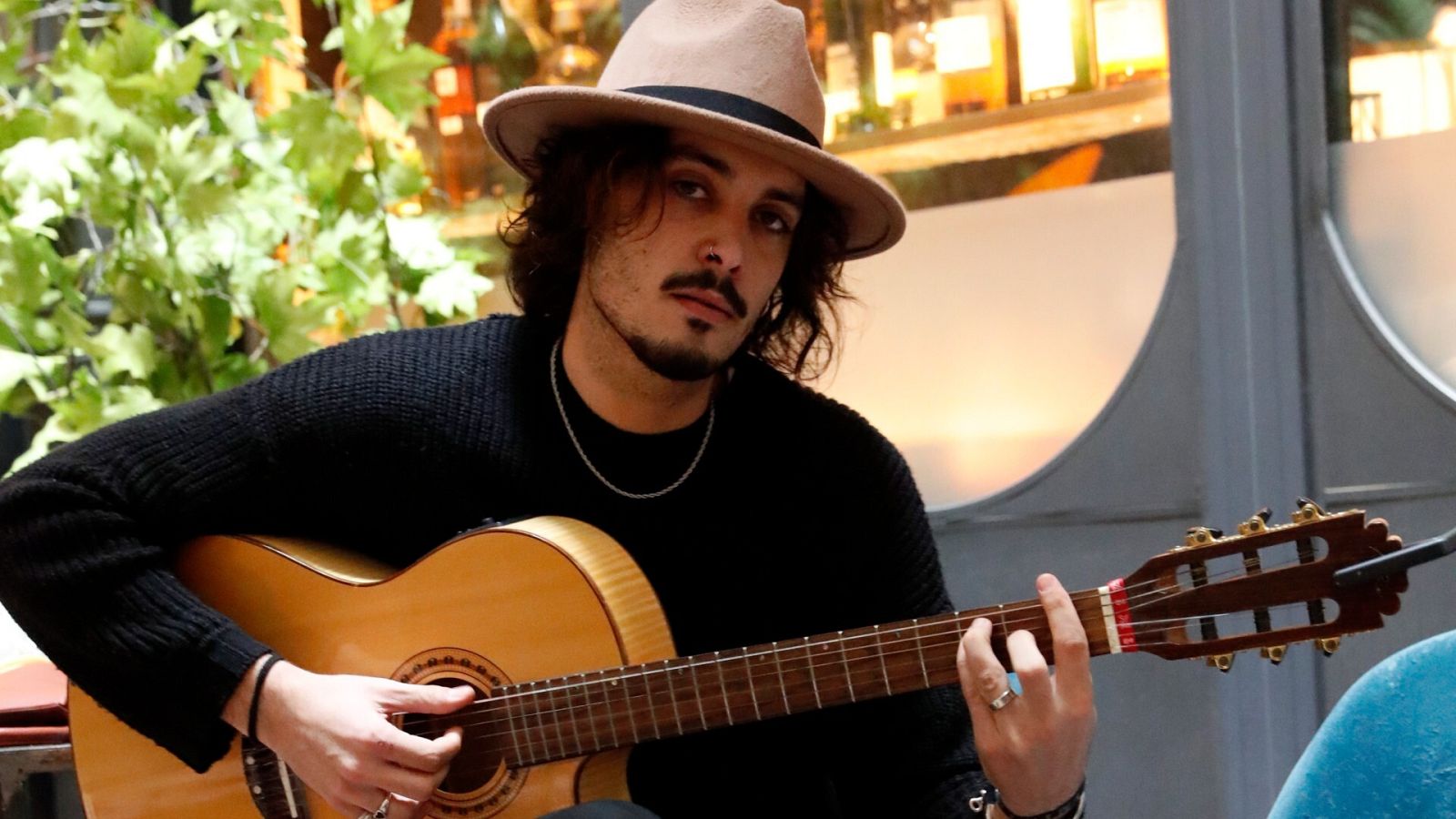 Paul Alone participa en Dúos increíbles