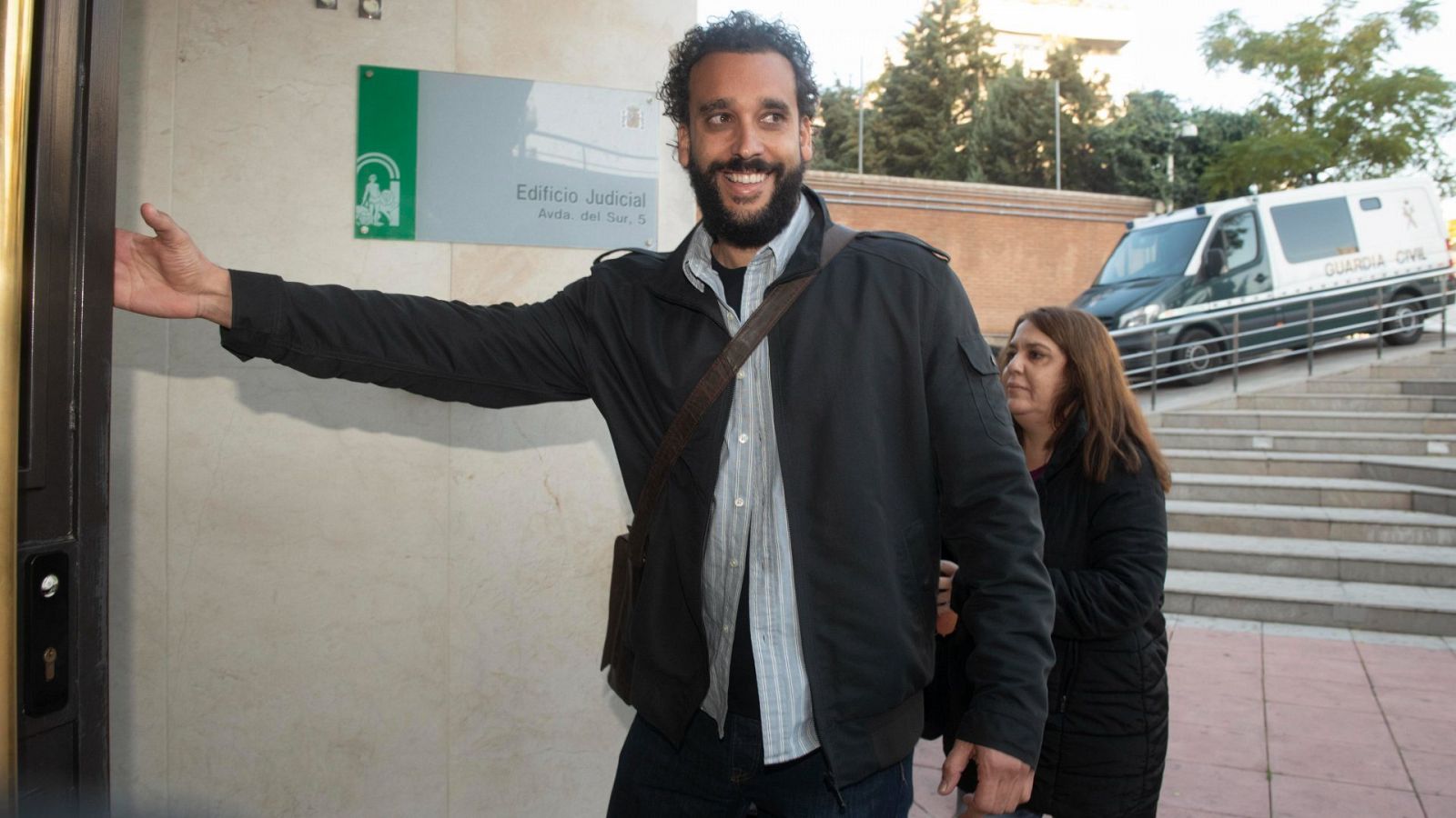 El médico Jesús Candel, conocido como Spiriman y uno de los impulsores de las protestas contra la fusión sanitaria de Granada