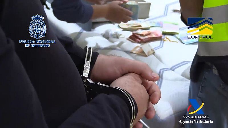 La operación contra la "mayor entidad financiera" del narcotráfico de Europa se ha saldado con 32 detenidos