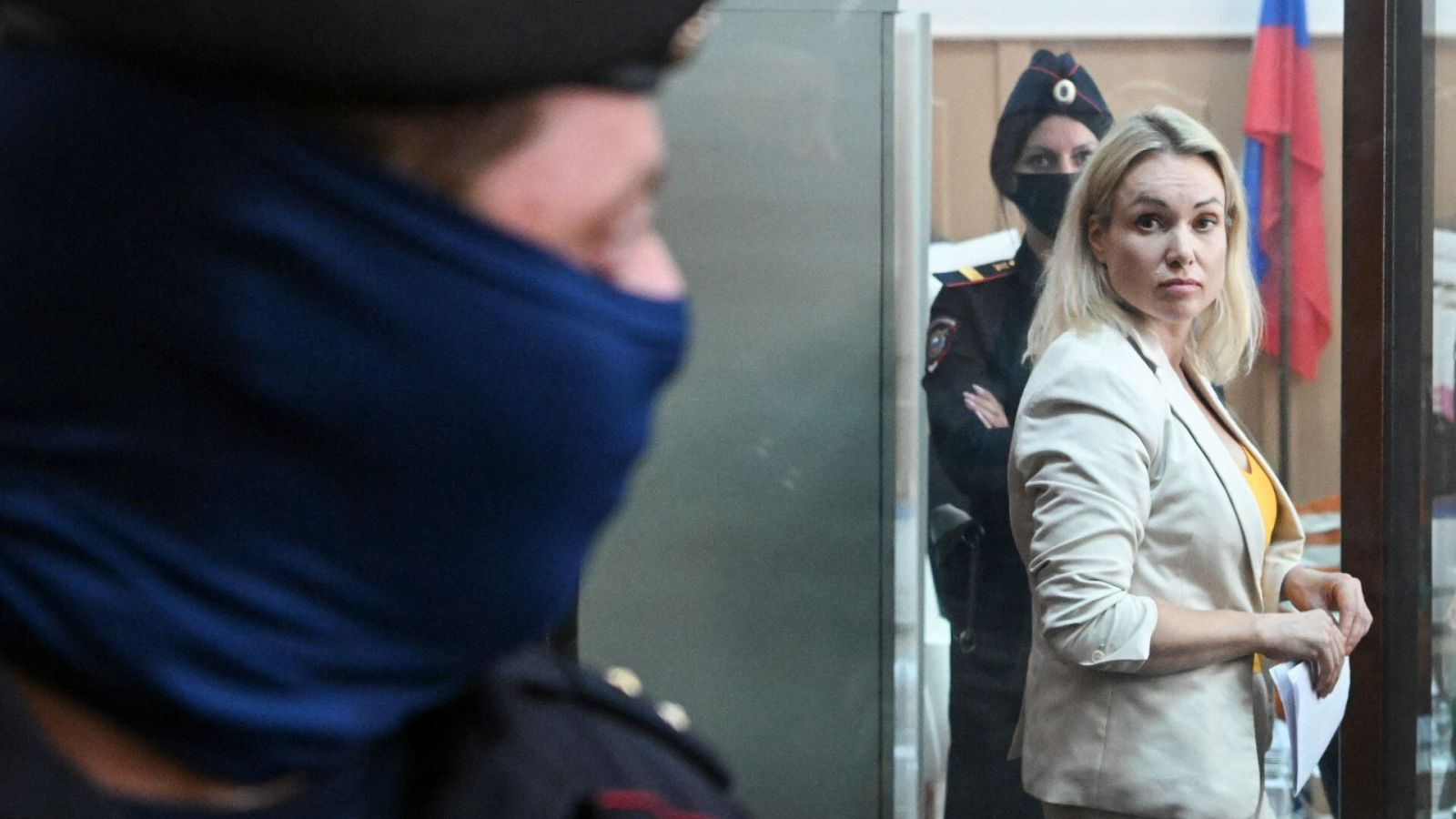 Marina Ovsyannikova, una periodista rusa que se hizo conocida después de protestar contra la acción militar de Rusia en Ucrania durante un programa en la televisión pública