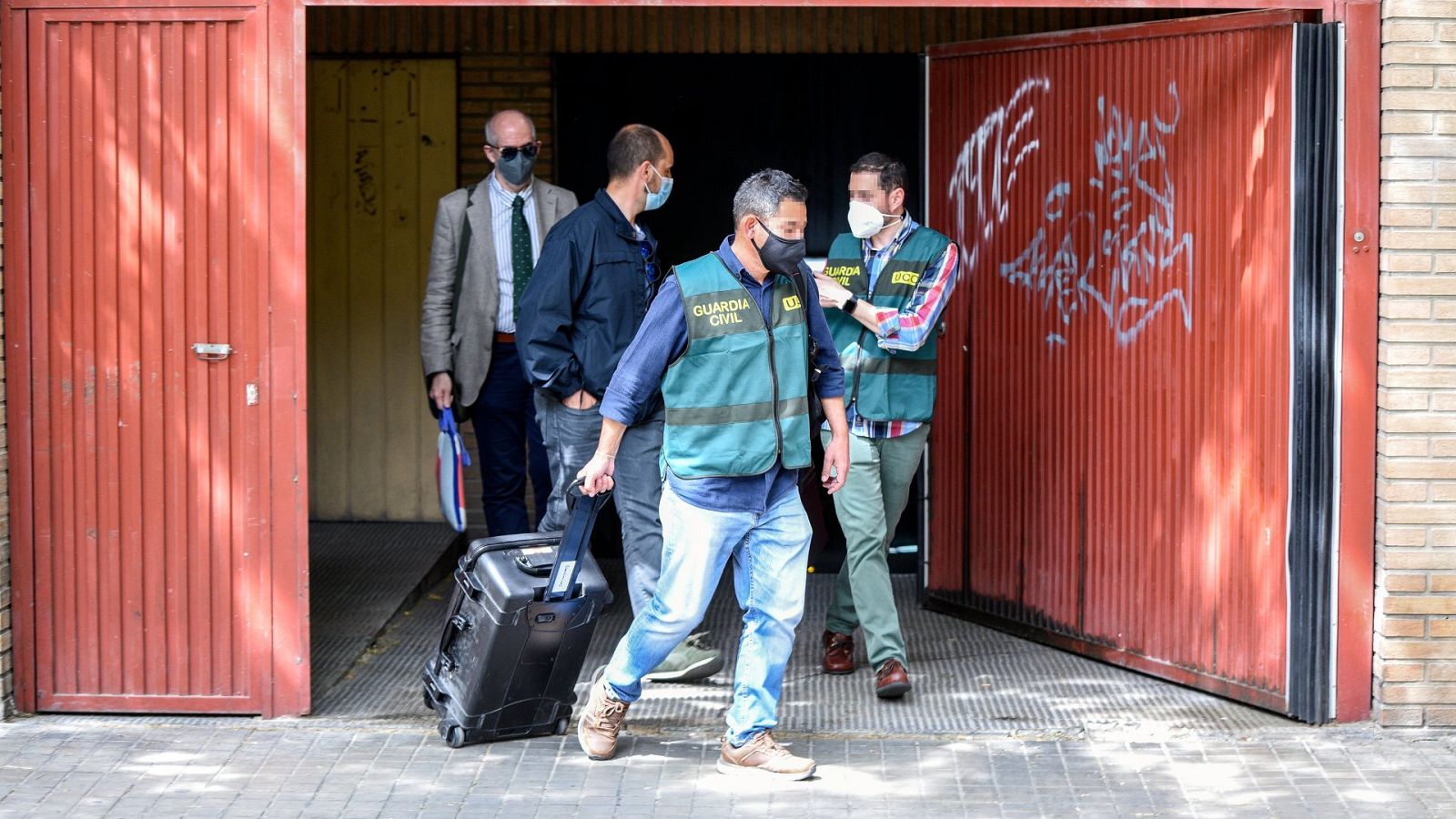  Un grupo de agentes de la Unidad Central Operativa de la Guardia Civil (UCO)