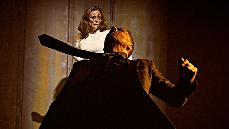 "Juana", compañía Losdedae