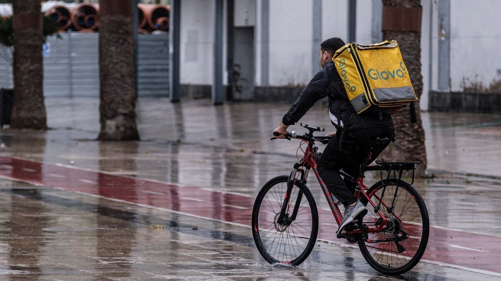 Un repartidor de Glovo