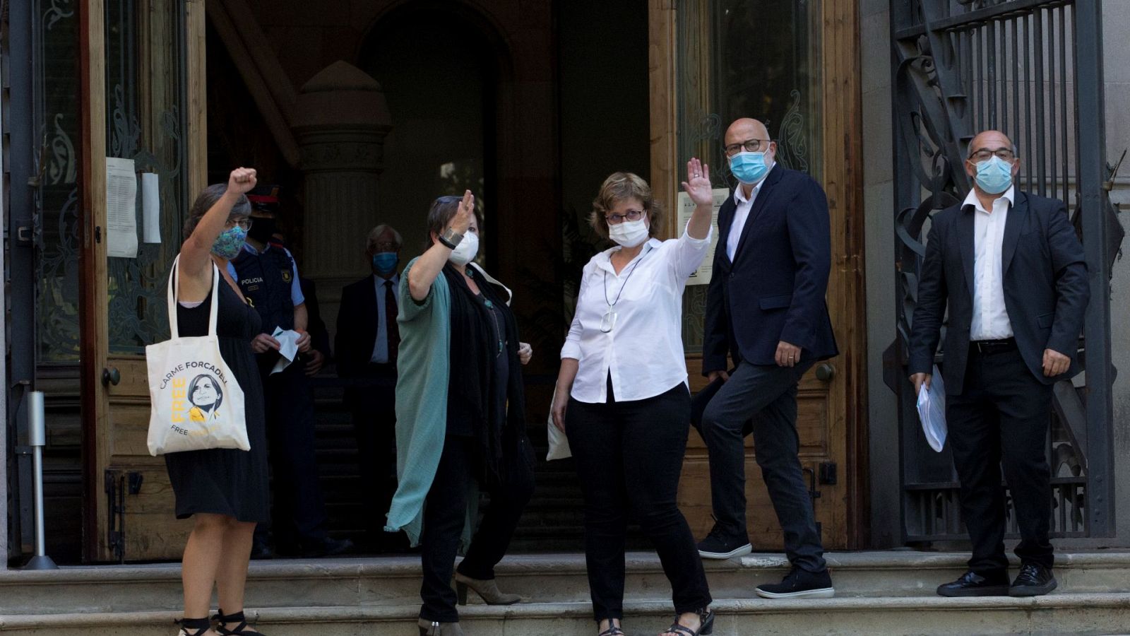 Los miembros de la Mesa del Parlament de la pasada legislatura a su llegada al Tribunal Superior de Justicia de Cataluña