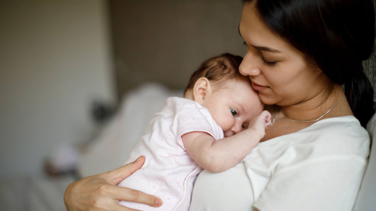 La ley de familias incluirá un permiso retribuido de cinco días para el cuidado de familiares