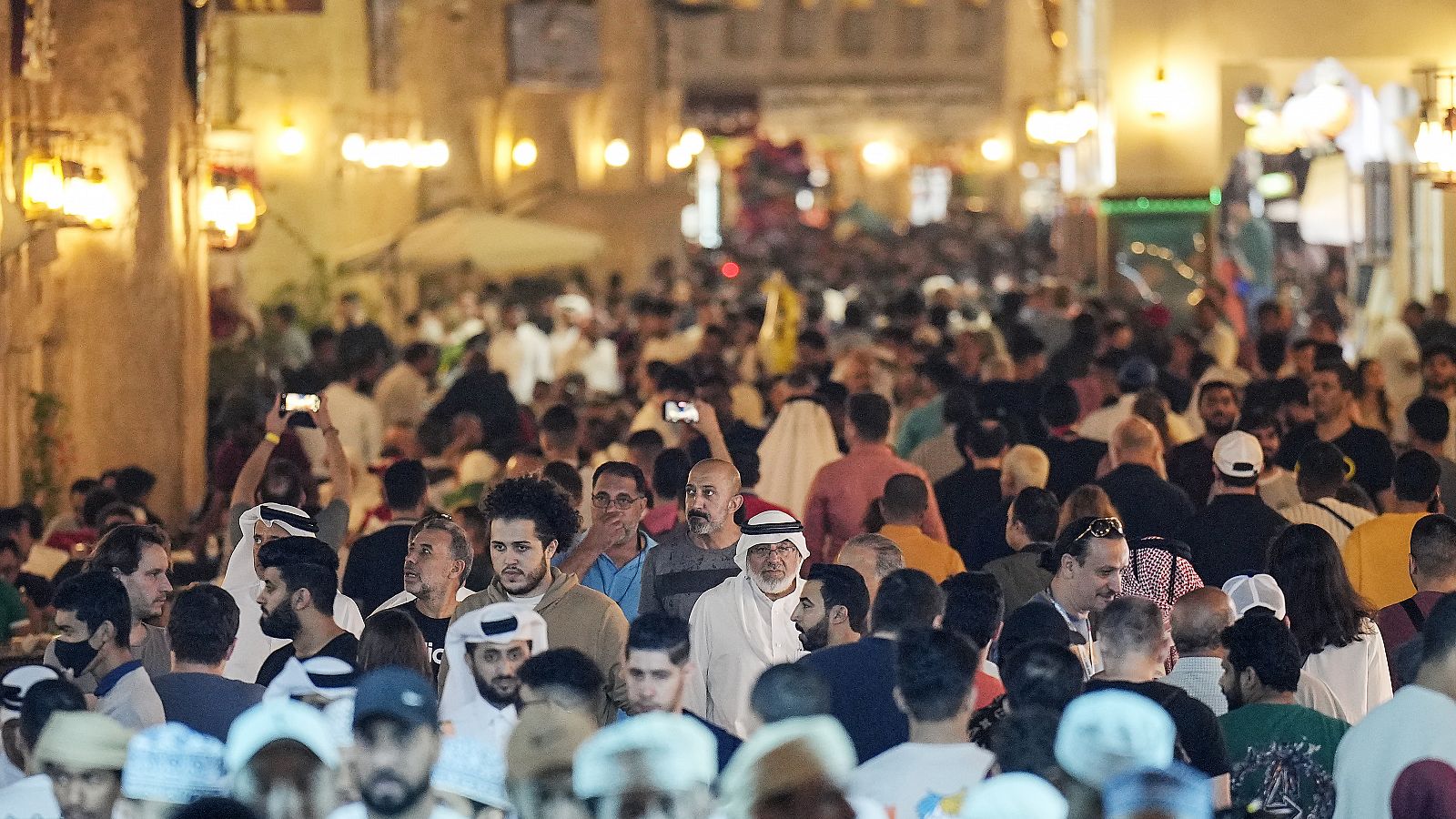 Las calles del zoco Waqif, corazón de Doha.