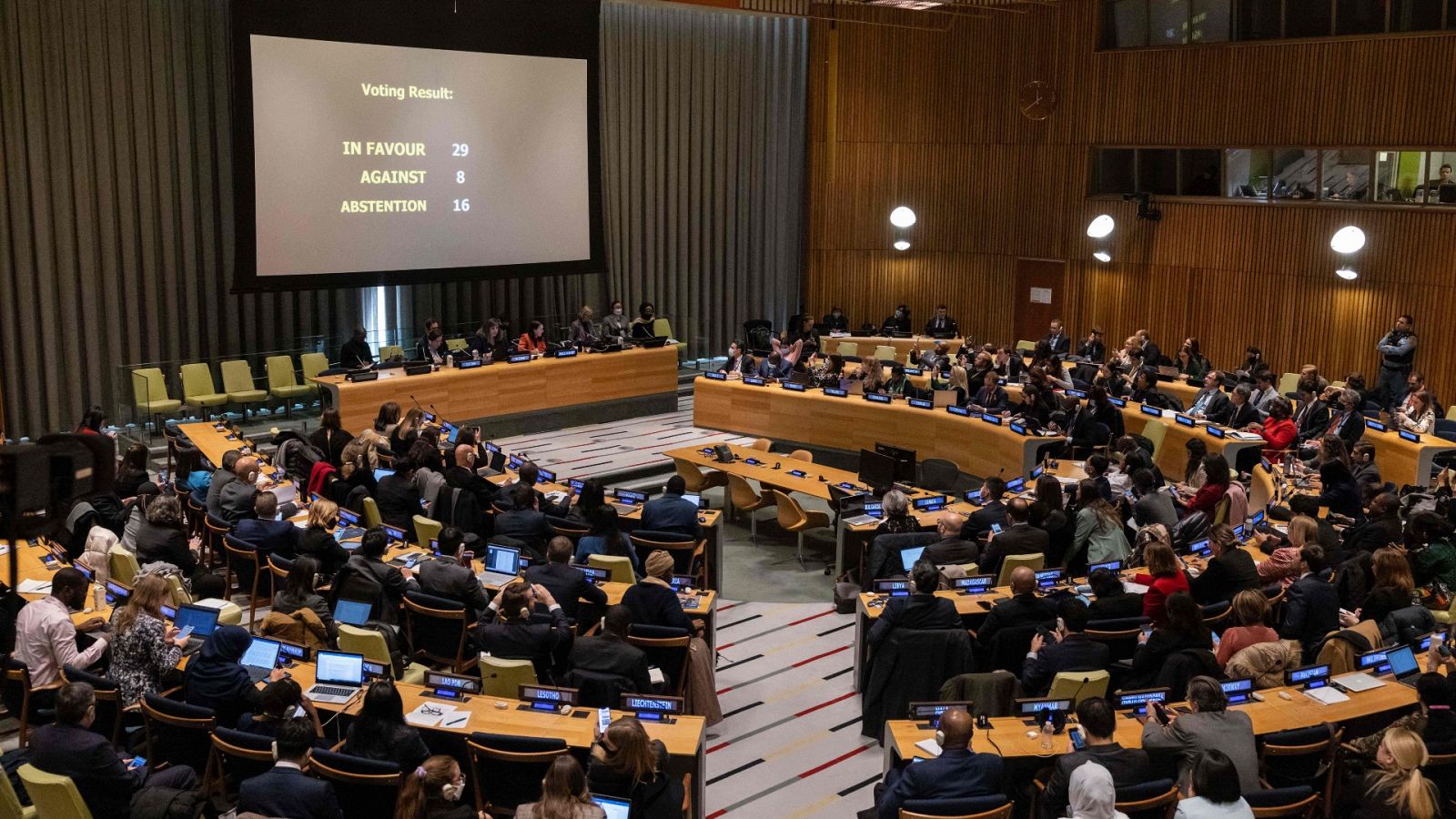 Miembros del Comité votan la expulsión de Irán de la Comisión de la ONU sobre la Condición de la Mujer