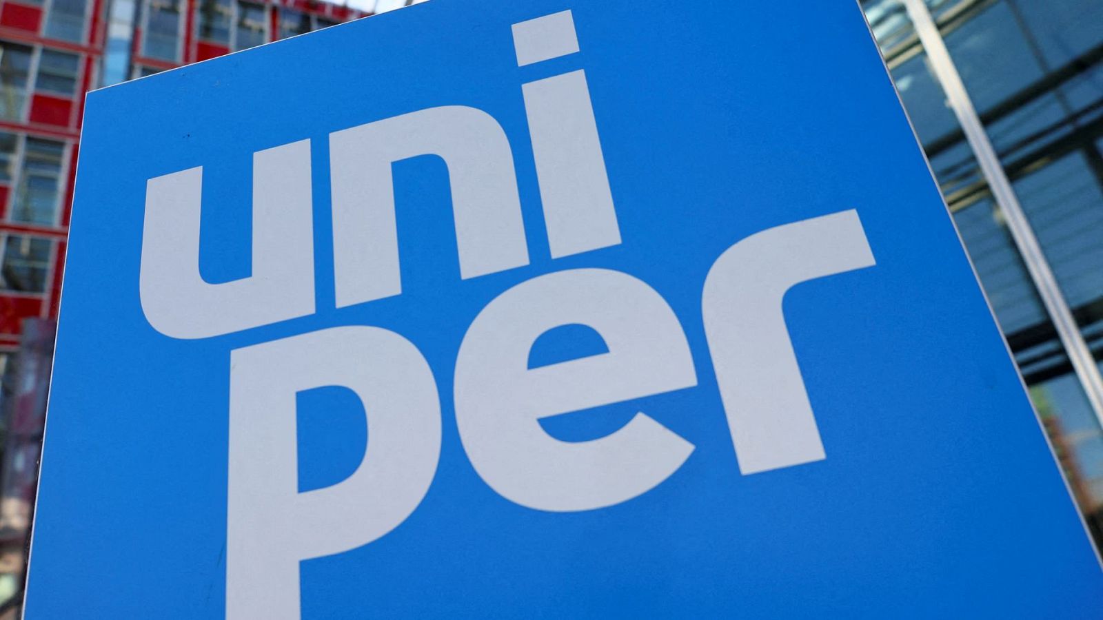 Logotipo de Uniper en la sede de la empresa, en Dusseldorf, Alemania.