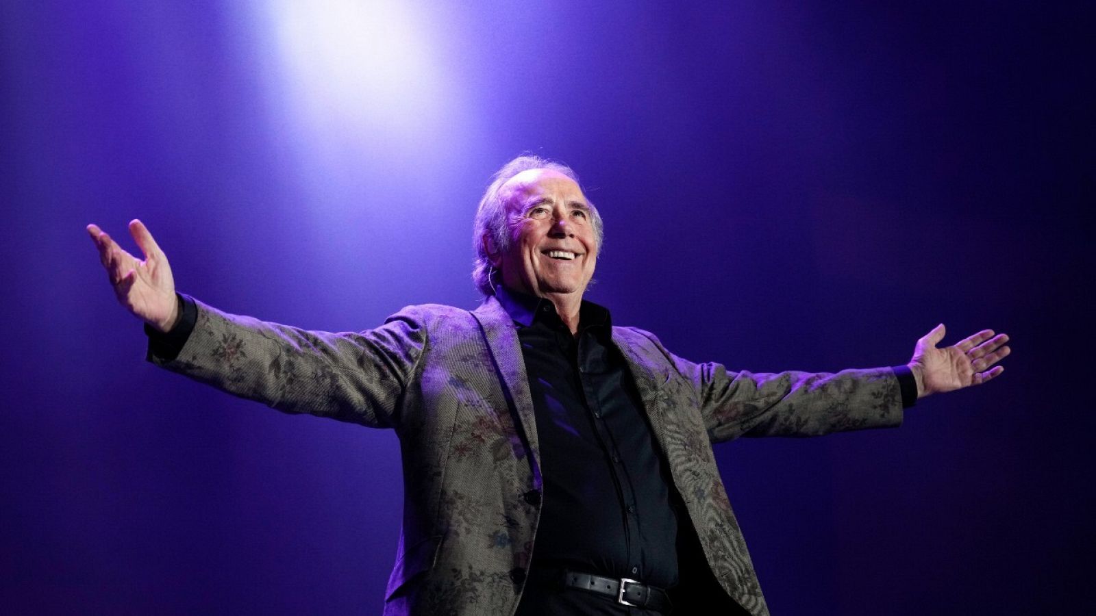 Serrat al Palau Sant Jordi en un dels seus concerts de comiat