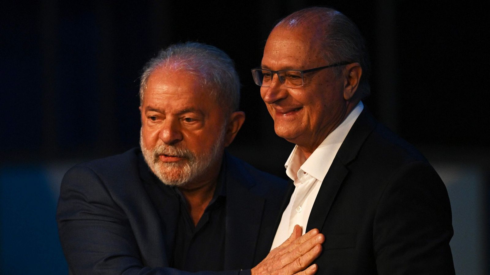 El presidente electo, Lula da Silva, y su vicepresidente, Geraldo Alckmin