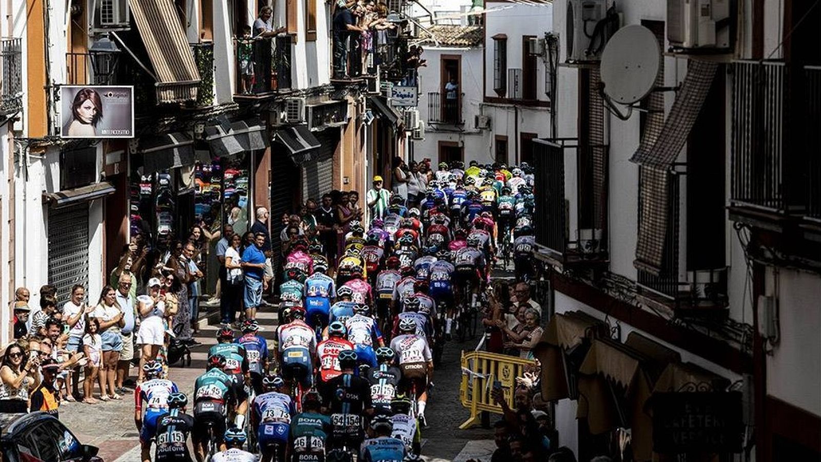 El pelotón durante La Vuelta