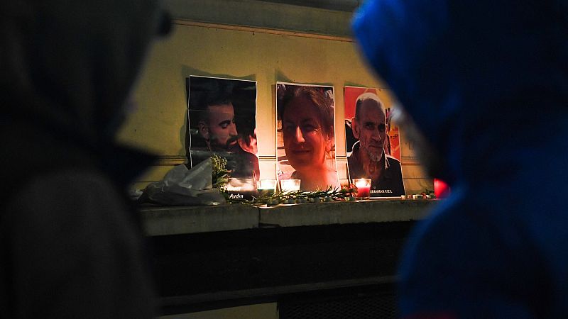 Homenaje a las tres víctimas del tiroteo en París del pasado 23 de diciembre