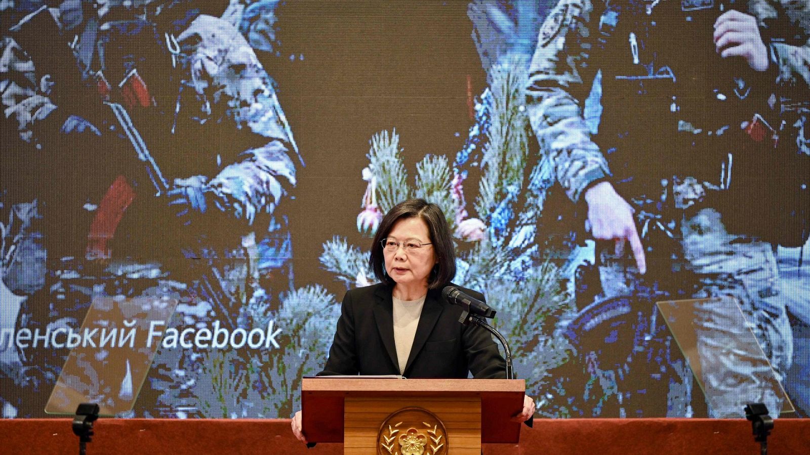 La presidenta de Taiwan, Tsai Ing-wen, en rueda de prensa desde Taipei