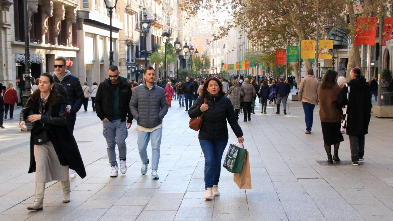 El petit comerç augmenta més d'un 10% les seves vendes aquest Nadal | ACN Carola López