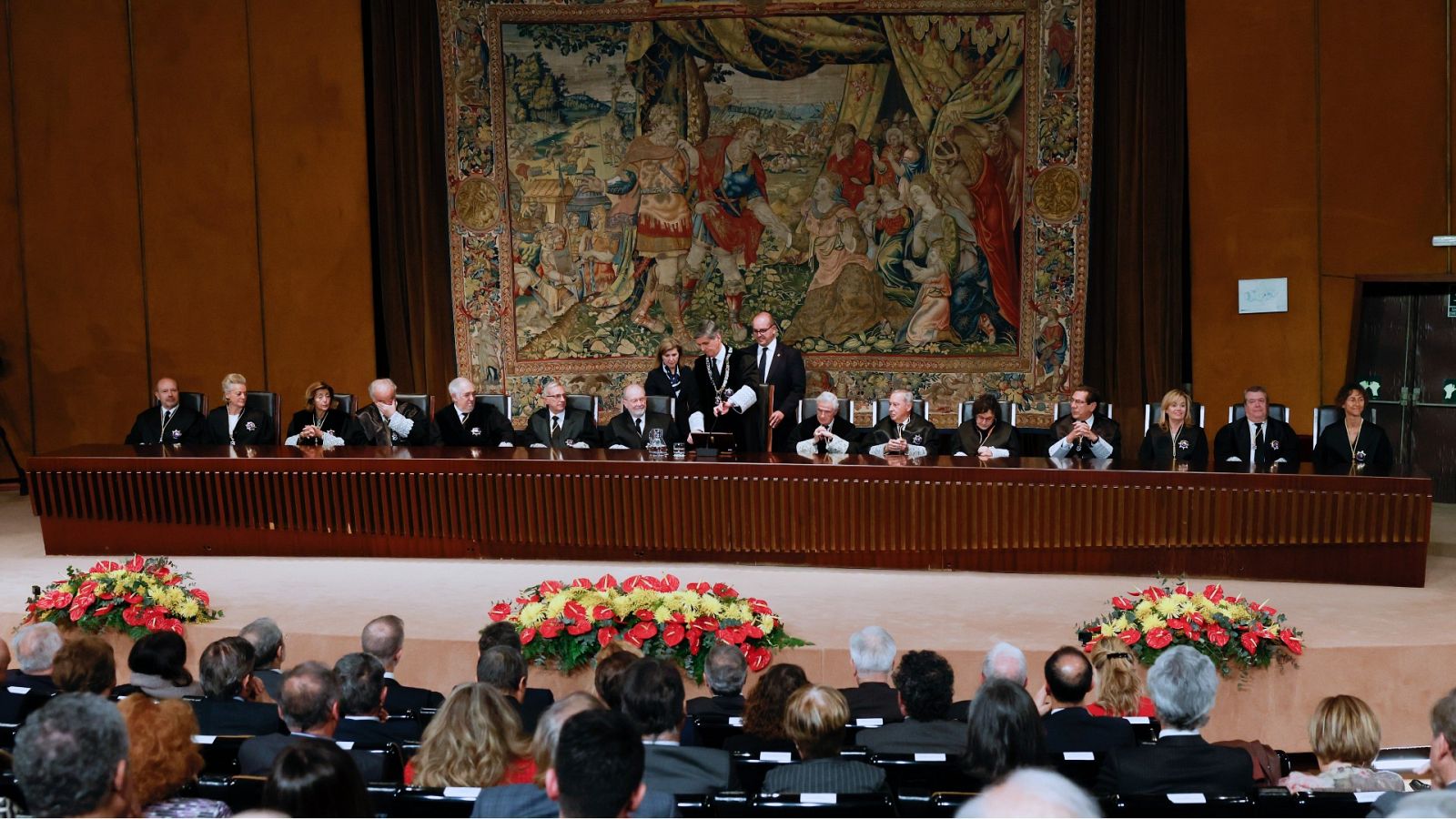 Los miembros del TC durante la toma de posesión de los nuevos magistrados