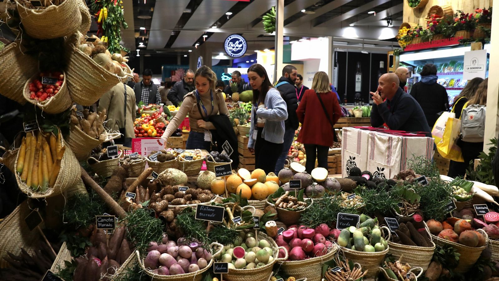 Un expositor de frutas y hortalizas en Madrid Fusión