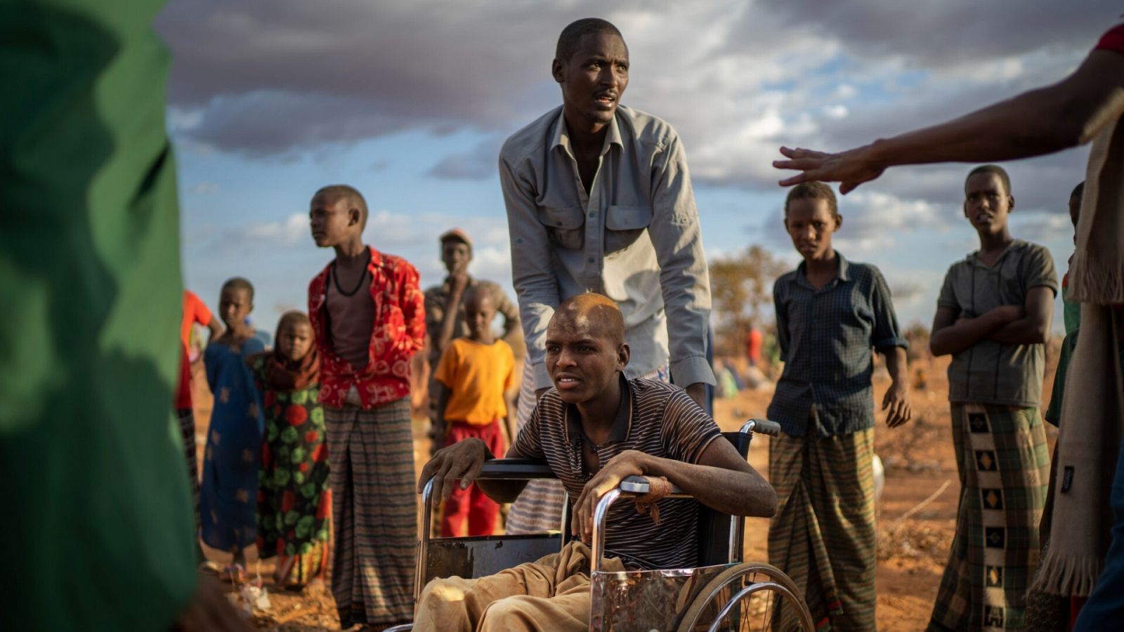 Desplazados llegados a un campamento en Dollow, Somalia, donde se atraviesa una dura sequía