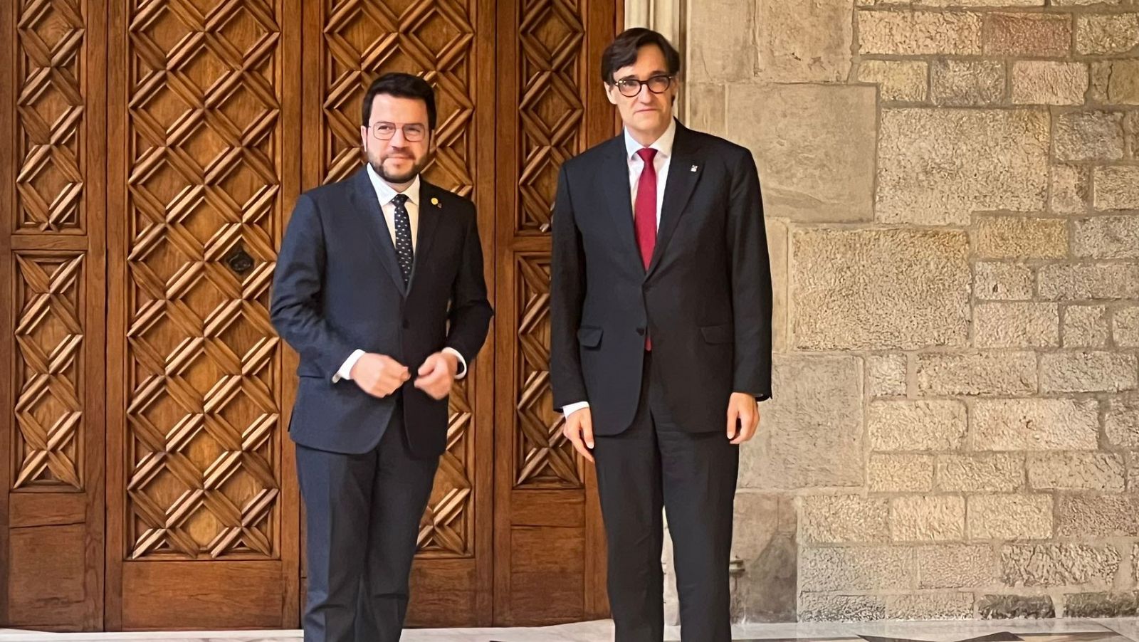 Pere Aragonès rep el líder del PSC, Salvador Illa, al Palau de la Generalitat