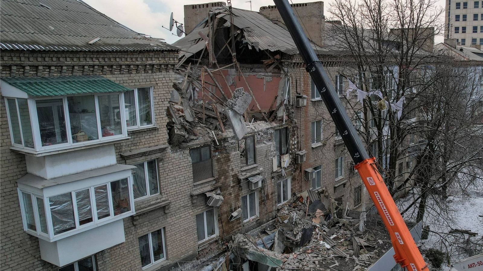 Un edificio dañado en Donetsk, Ucrania