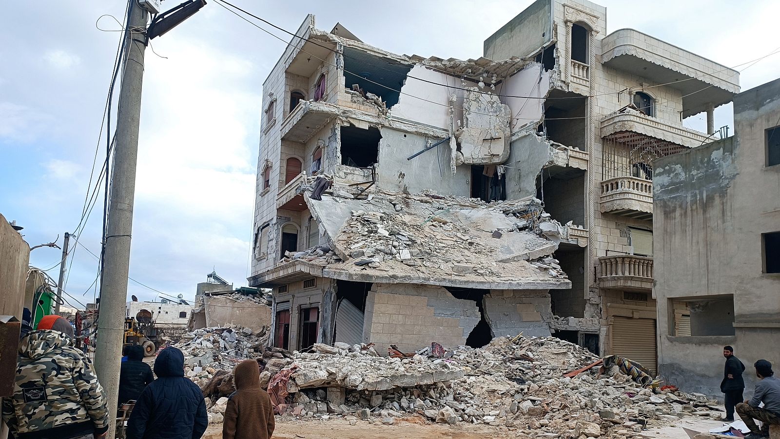  Un edifici esfondrat a la ciutat siriana de Sarmada | ACN / Metges Sense Fronteres