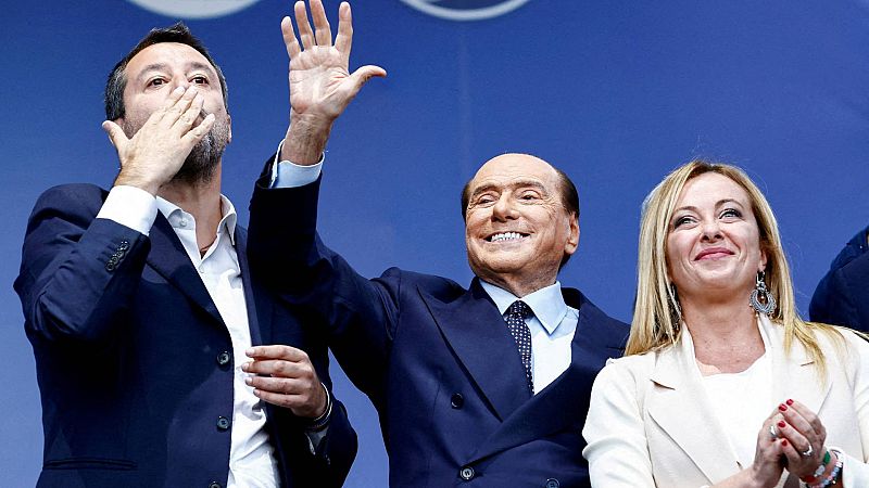 Matteo Salvini, de la Liga, Silvio Berlusconi, de Forza Italia, y Giorgia Meloni, de Hermanos de Italia