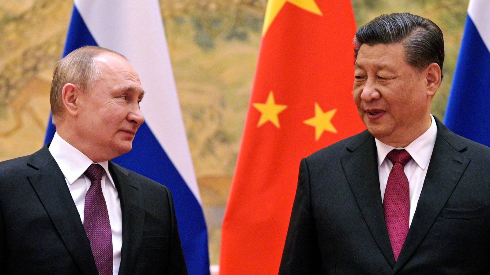 Imagen de archivo de los presidentes de Rusia y China, Vladímir Putin y Xi Jinping, el 4 de febrero de 2022, en Pekín. Foto: Alexei Druzhinin, Sputnik, Kremlin Pool vía AP