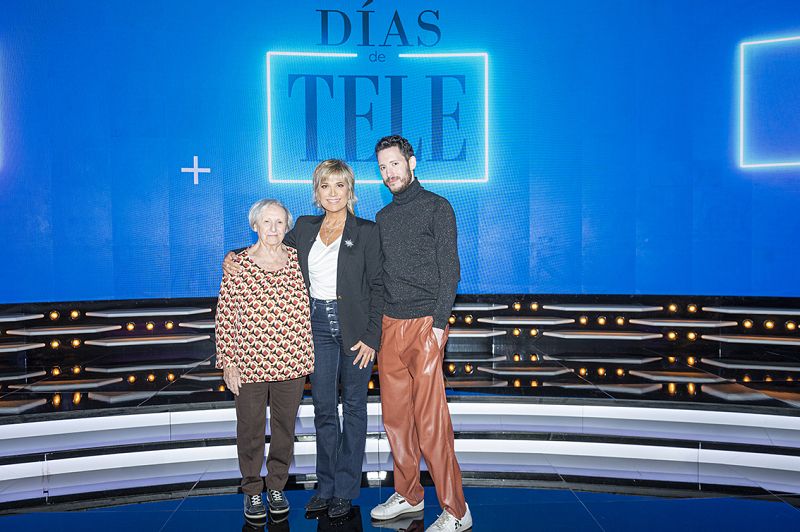 La yaya Mari Carmen y su nieto Héctor en su paso por 'Días de Tele'