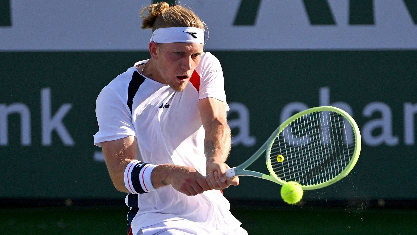 Davidovich avanza en Indian Wells