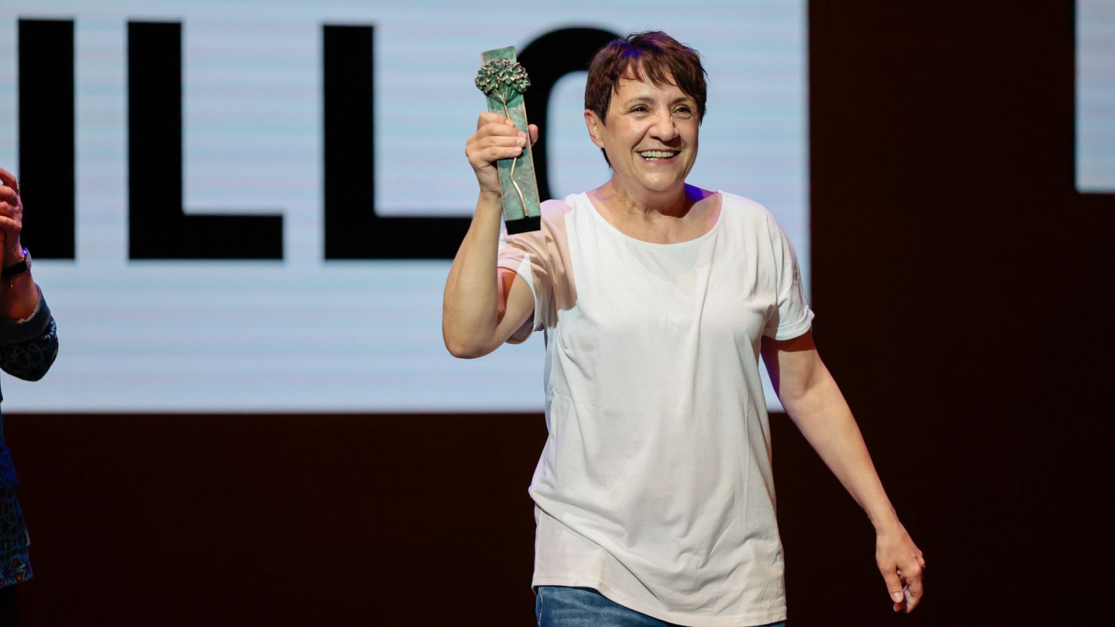 Blanca Portillo recibe el premio en reconocimiento a su trayectoria en el Festival de Málaga