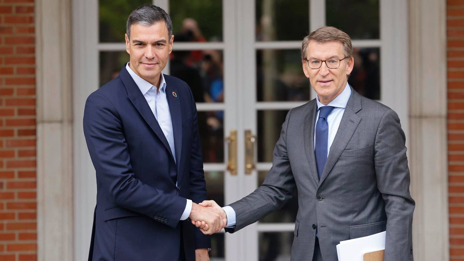 Barómetro CIS: el presidente del Gobierno, Pedro Sánchez, y el líder del PP, Alberto Núñez Feijóo