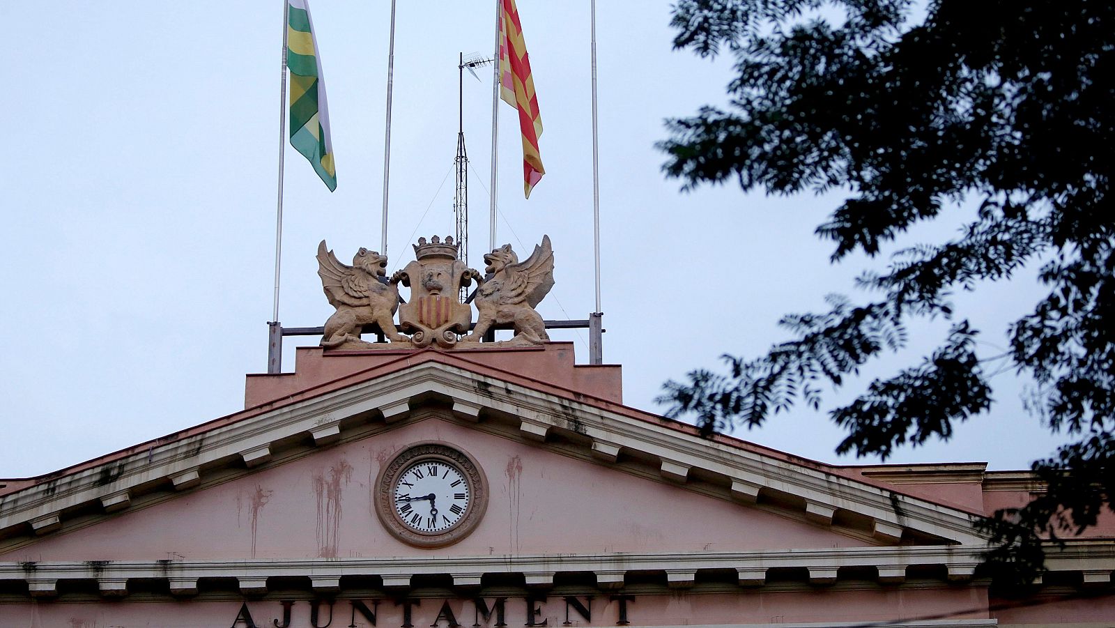 Exterior del Ayuntamiento de Sabadell en una imagen de archivo del año 2017