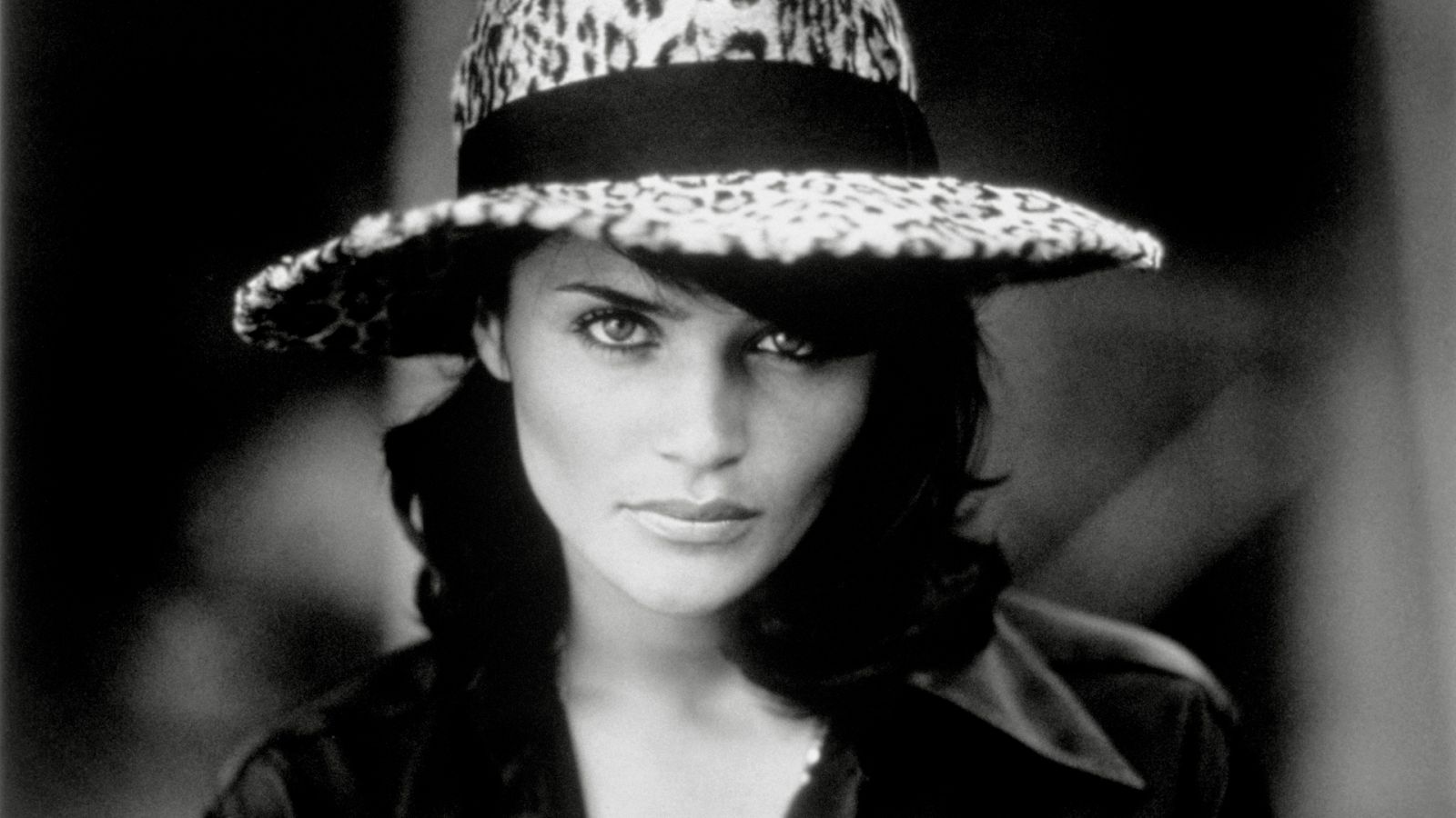 Helena Christensen en una de las campañas para Roberto Verino