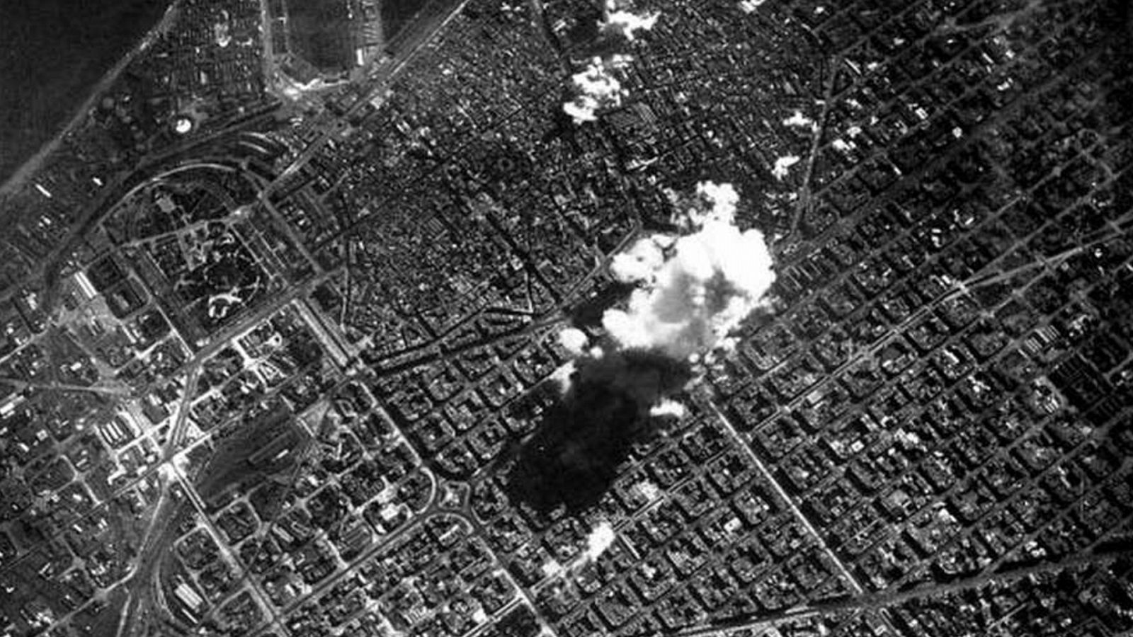 Bombardeig italià sobre Barcelona, el març del 1938, contra els habitatges de l'Eixample i el barri del Raval