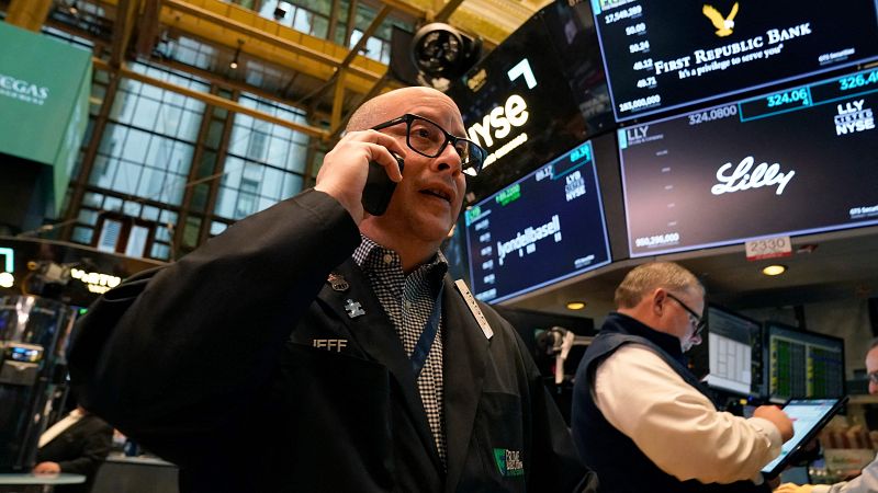 Las turbulencias financieras provocan que los bancos europeos pierdan 120.000 millones de valor en bolsa en dos semanas