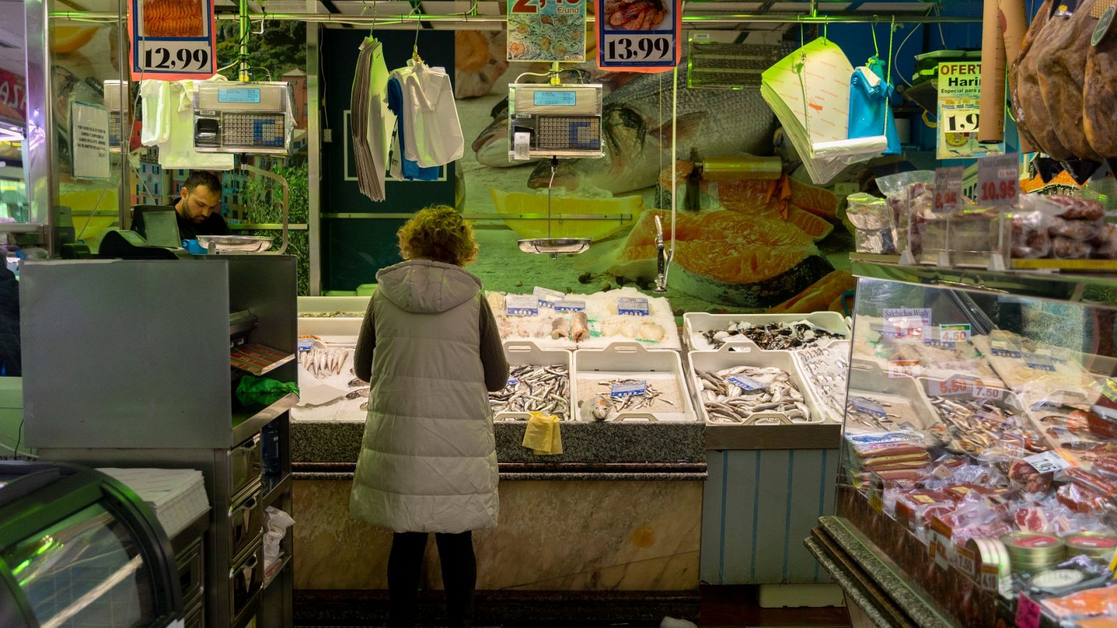 El Banco de España alerta del riesgo de las rentas bajas ante la subida de los alimentos