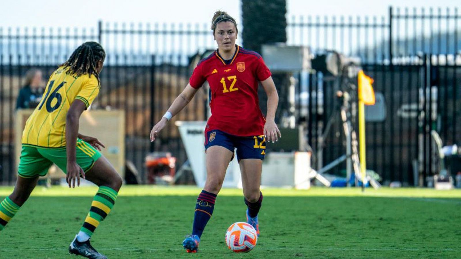 Berta Pujadas durante el partido ante Jamaica en el que debutó con España.